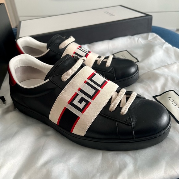 Worn only once beautiful BLACK GUCCI sneakers - Picture 3 of 11